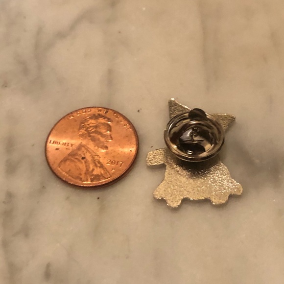 Yellow Cat Pin! - Picture 3 of 3